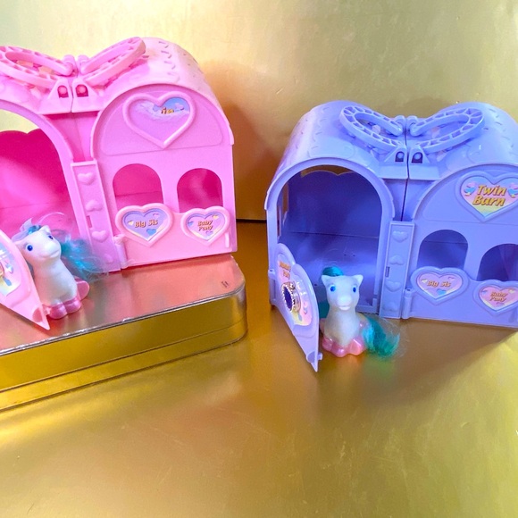 PONY LUV 90’s LOVABLE PLAY PONY GEM TWIN BARNS & BABY PONIES BUNDLE TARA TOYS - Picture 9 of 11